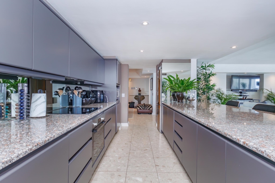 To Let 3 Bedroom Property for Rent in Clifton Western Cape